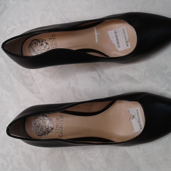 Vince Camuto Jaynita Pointed Toe Scallop 3" Heel Pumps Size 8M Black Leather - Picture 6 of 8